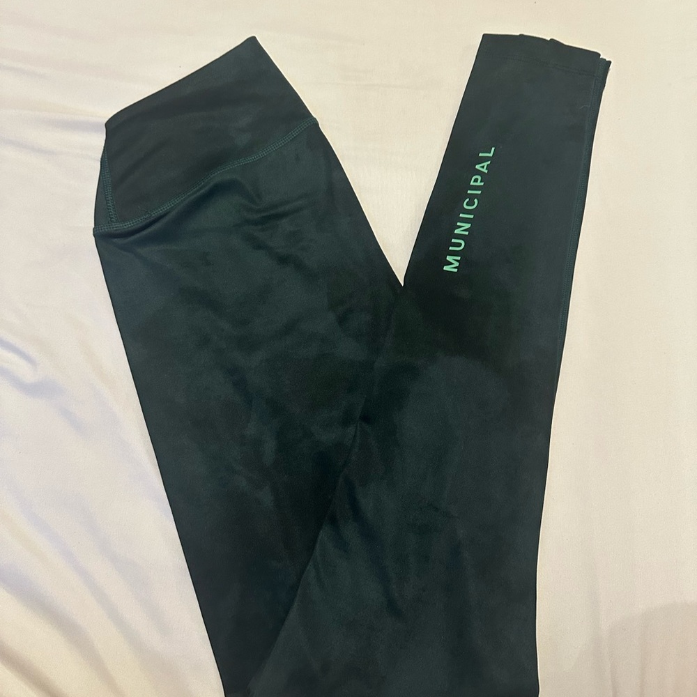 Sleek Black and Green Performance Leggings